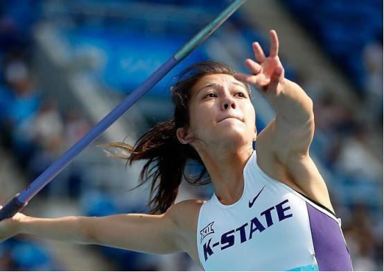  p data-id="2jwlvrvkxkc">郑妮娜力,1998年11月12日出生于加拿大新