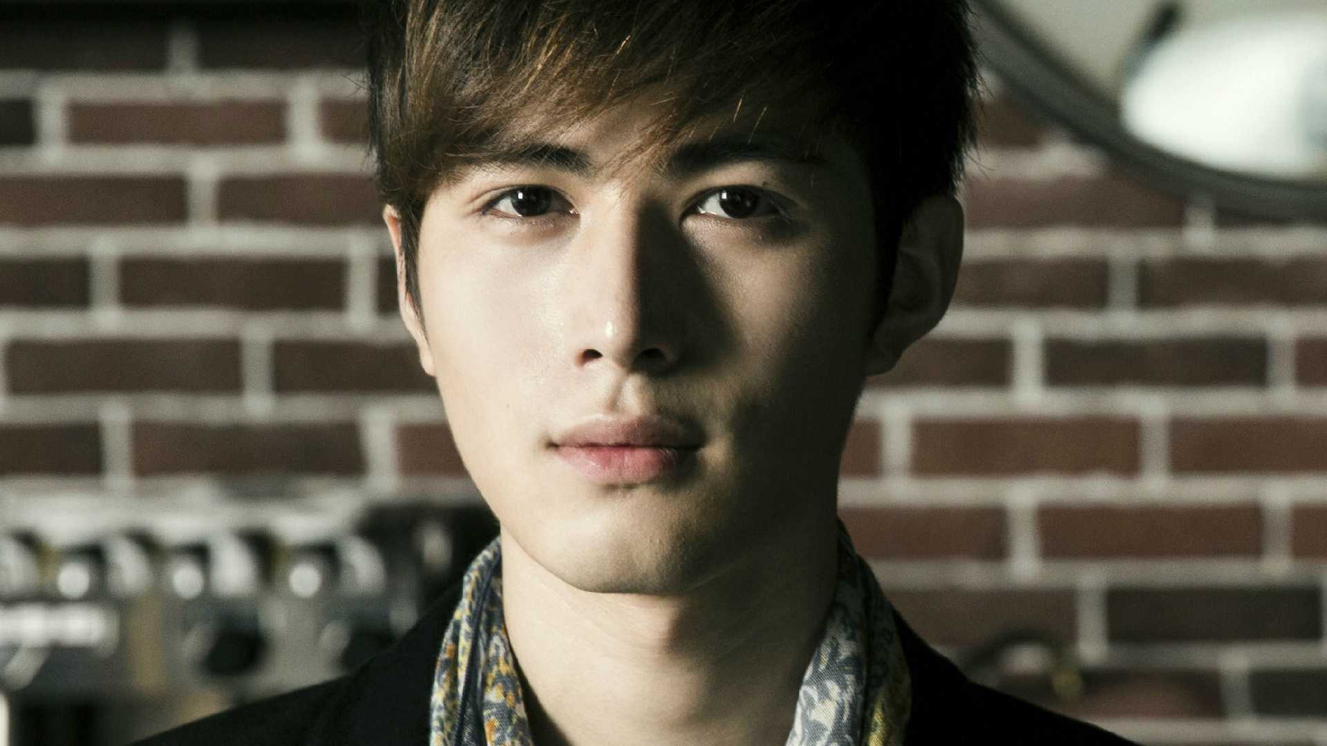 chen) /i>,1990年6月28日出生于浙江省温州市,中国内地影视男演员