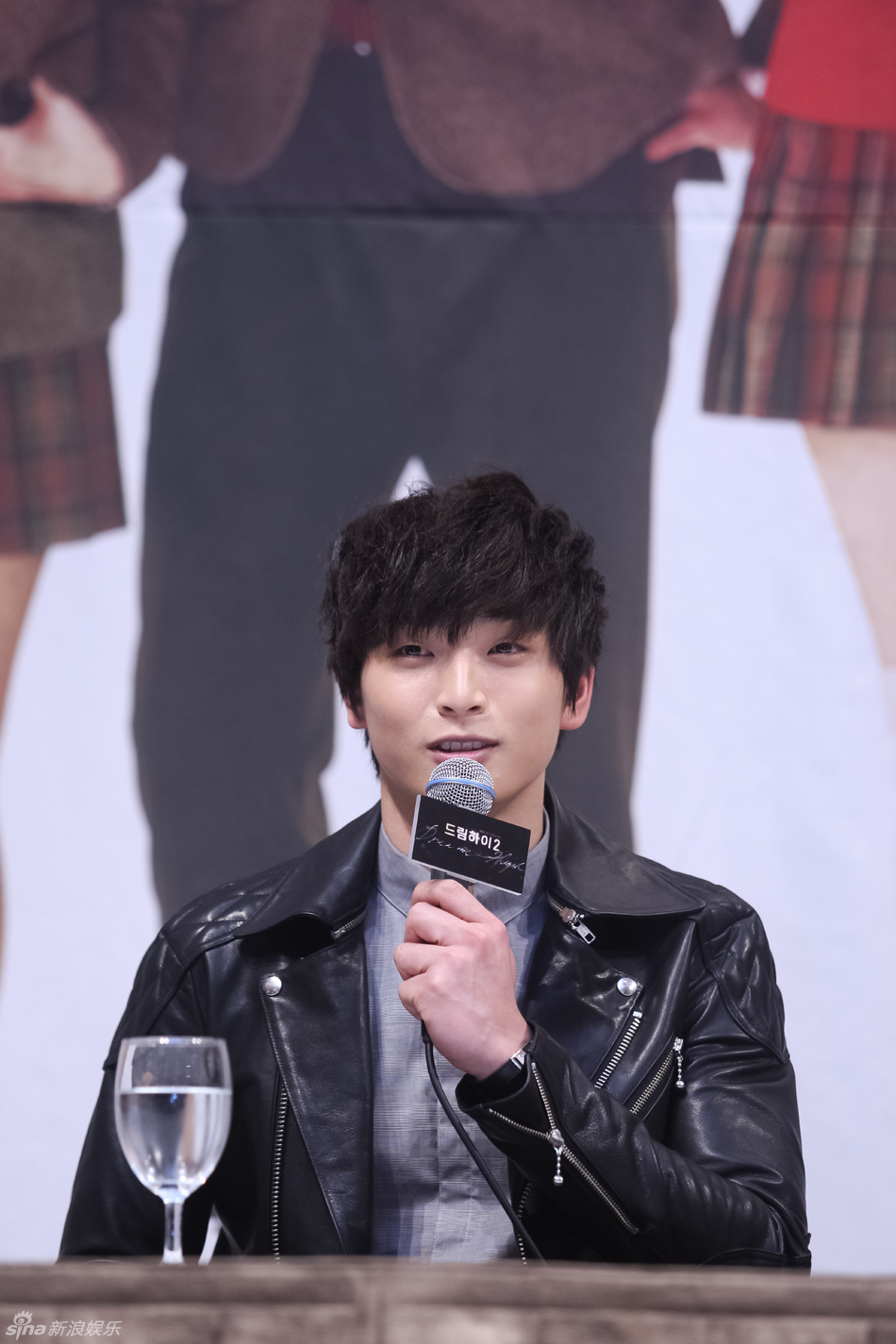  p data-id="gnrqvq0d2q">郑珍云(jeong jin