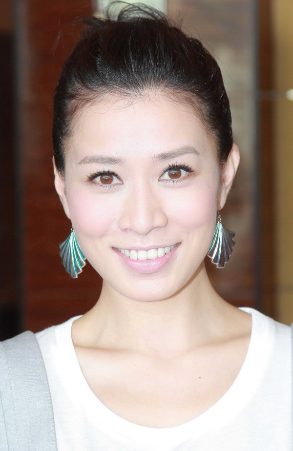  p>佘诗曼,1975年5月28日出生于香港,中国香港女演员,毕业于 a target