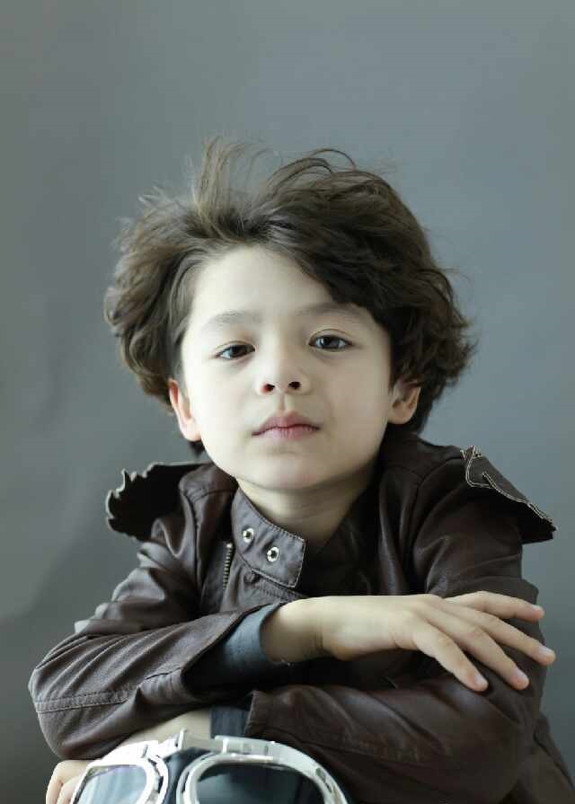 西蒙子,中英混血儿,2007年12月5日出生于