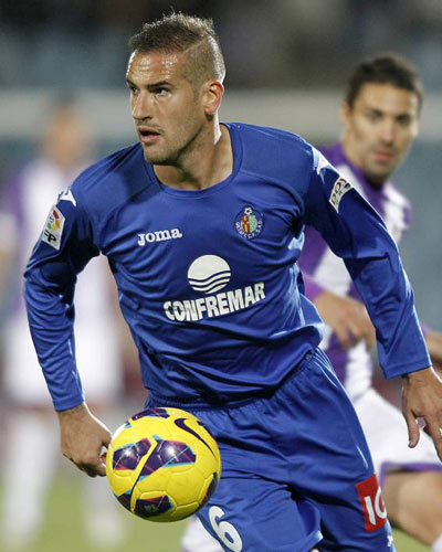  p>阿尔贝托·洛波·加西亚,1980年5月5日出生于西班牙巴塞罗那