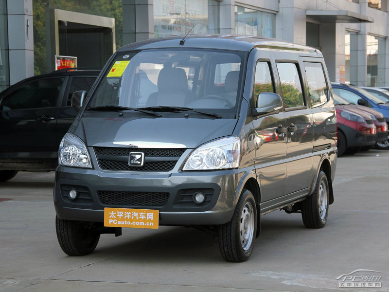  p data-id="gnao2m420r">众泰v10是众泰公司研发的一款面包车,车身