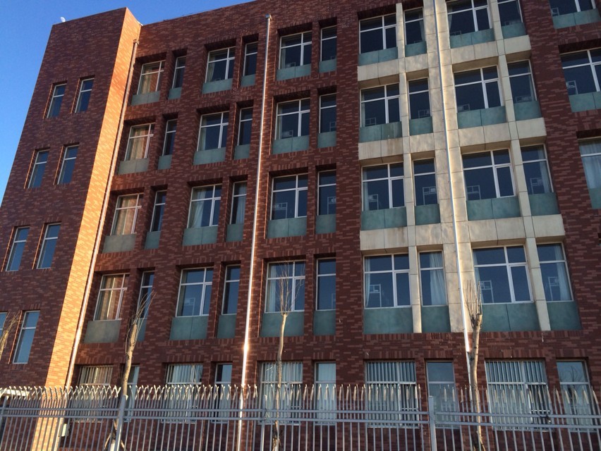  p>宁城县第四中学是县委,县政府决定新建的一所寄宿制独立初中,建设