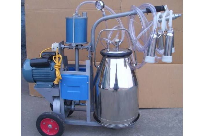 是挤奶设备的重要组成部分.由挤奶杯,脉动器,集奶器等组成.