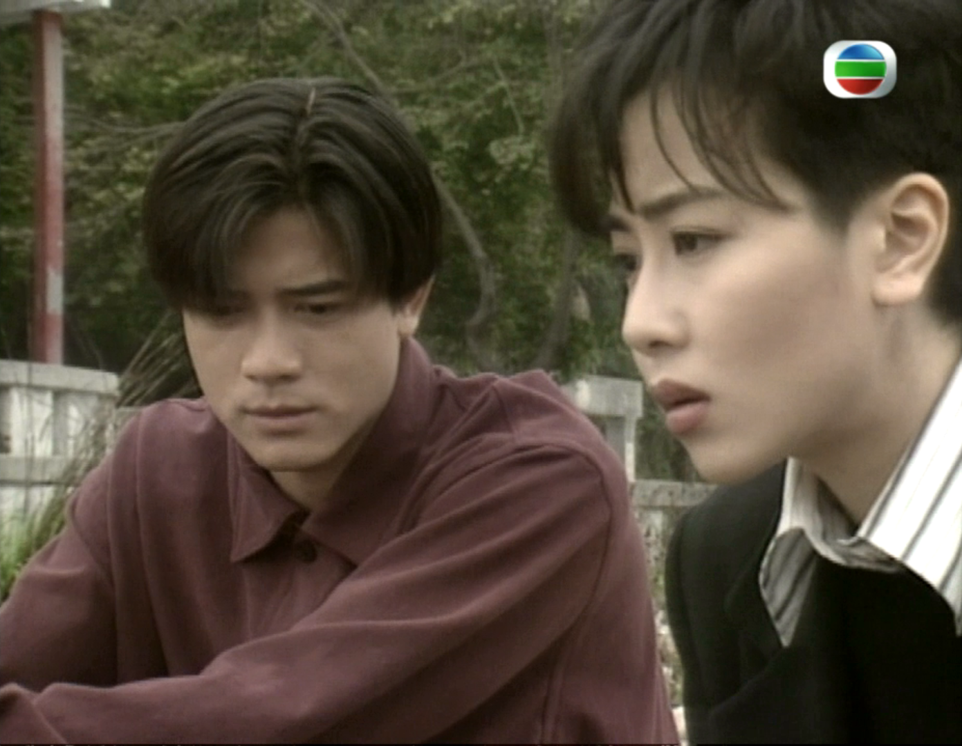 《烈火狂奔》是1994年 a target="_blank" href="/item/香港电视广播