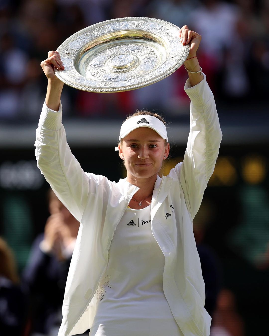  p>伊莲娜·莱巴基娜(elena rybakina),1999年6月17日出生于俄罗斯