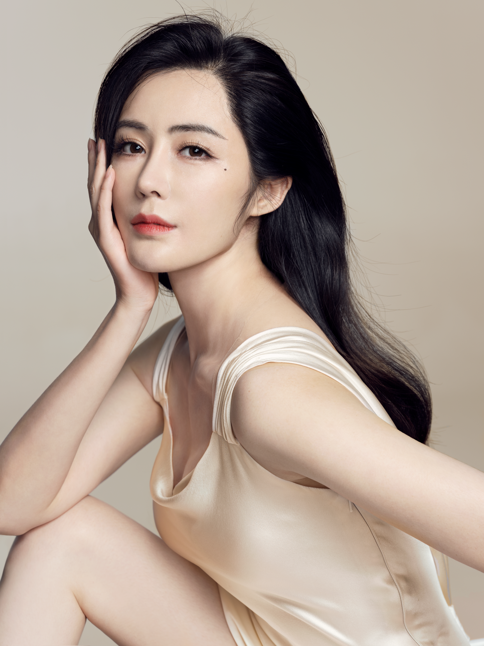  p>汤晶媚,1987年5月24日出生于江西省萍乡市,中国内地女演员,歌手