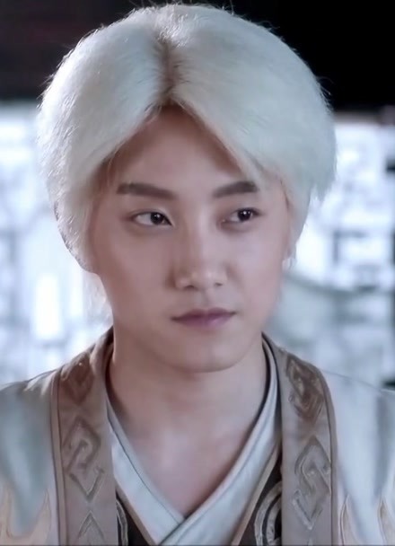  p data-id="gnt6buswu5">范世錡 i>(简化字作"范世锜",曾用名:范世琦