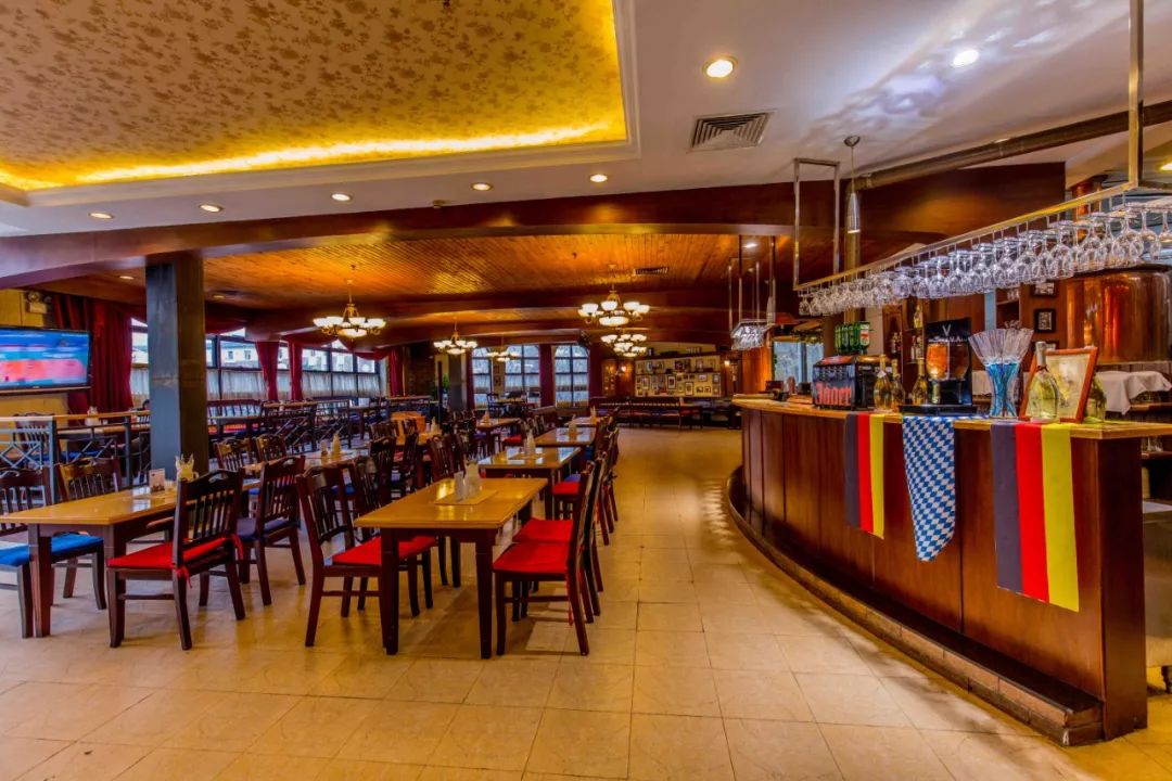 长春花园酒店