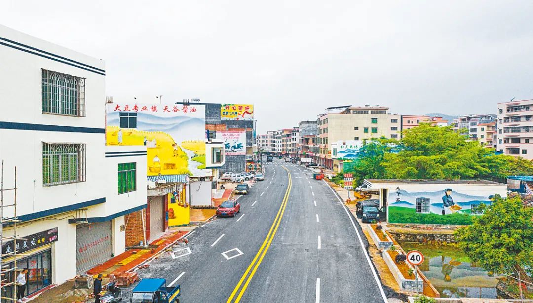 塘镇,隶属于广东省云浮市 a target="_blank" href="/item/罗定市