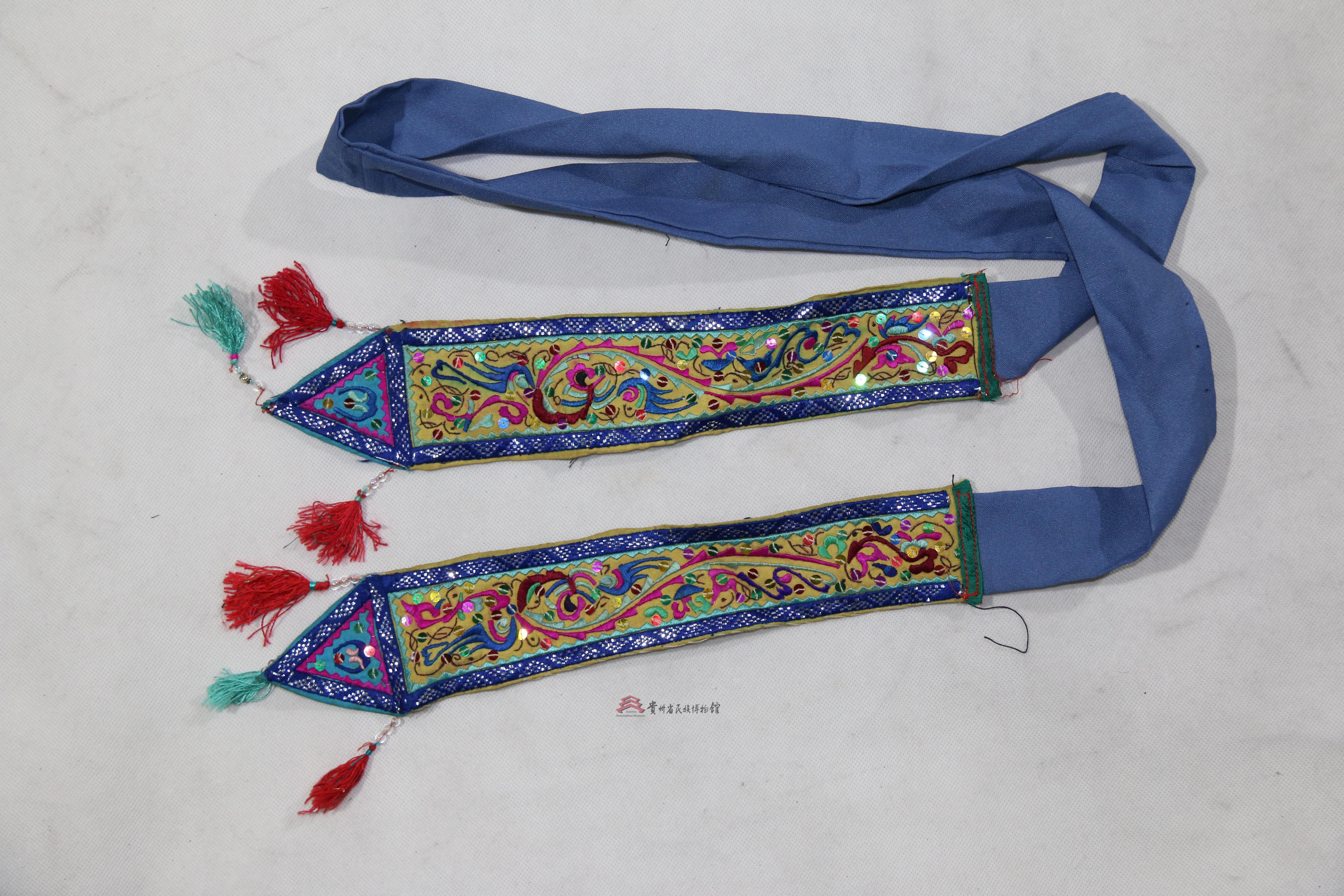 广西融水苗族平绣花草纹流苏腰带