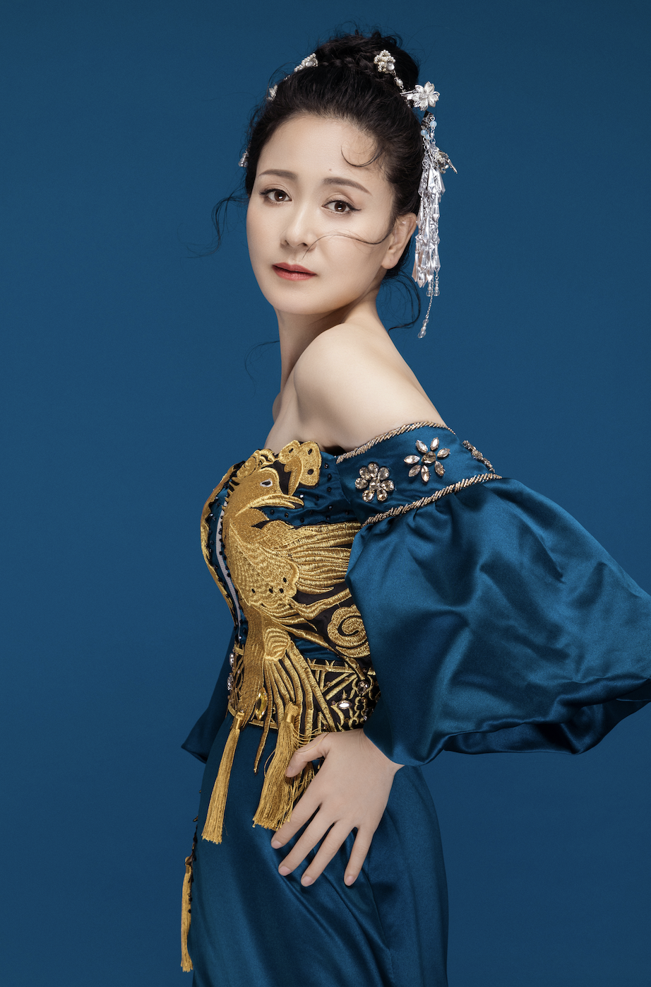  p>李君梅,女,现就职于陕西省戏曲研究院青年团.