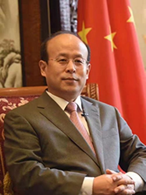  p>肖千,男,1964年11月生,大学毕业,中国外交部外交官.