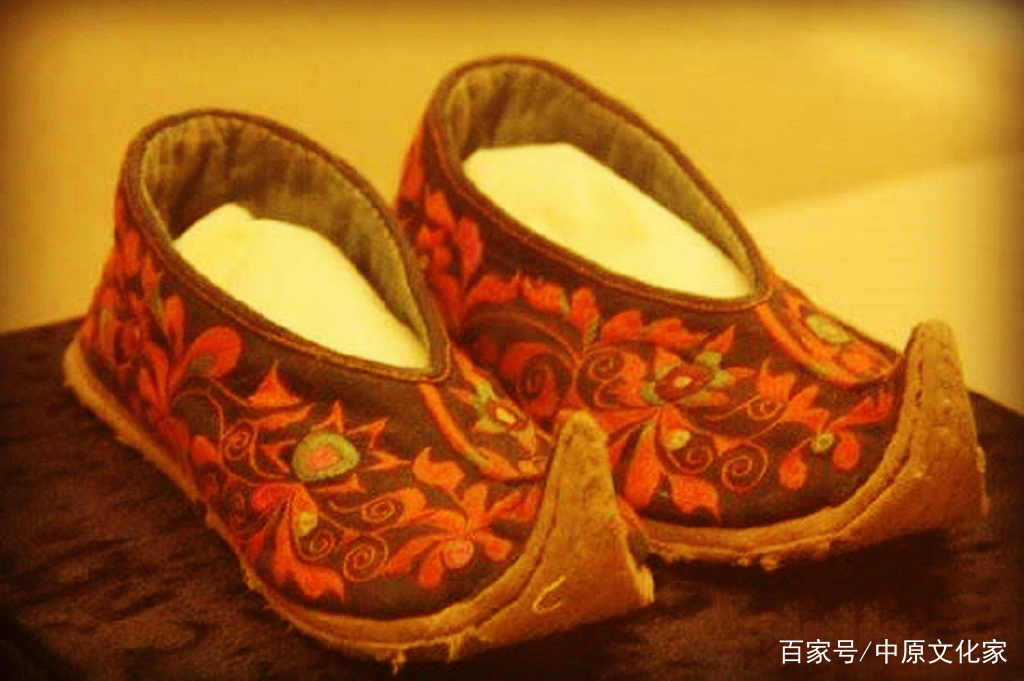 古代人把鞋子叫什么？古代女性为何热衷“鞋卜”_百科TA说