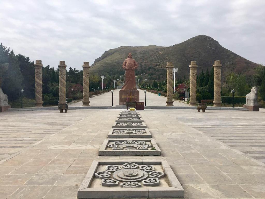 okhcqtcsq">祖籍陇西成纪(今甘肃秦安),一说陇西狄道(今 /span> span