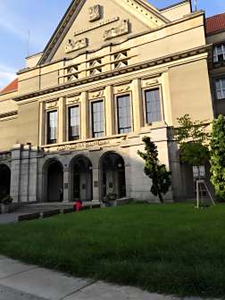 查理大学图片