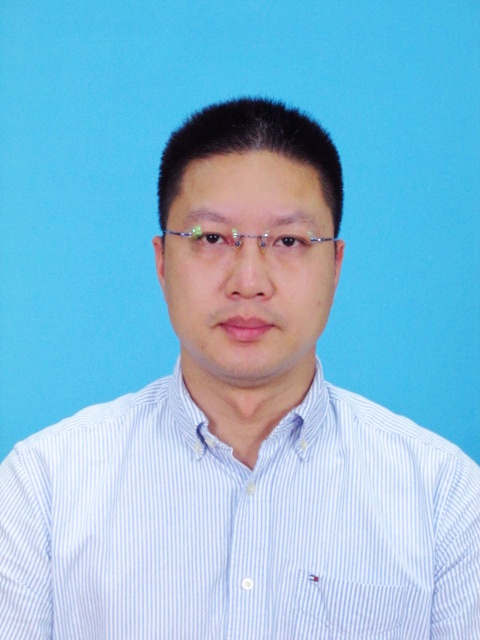  p>余垂霄,男,汉族,1977年1月出生,福建省古田人