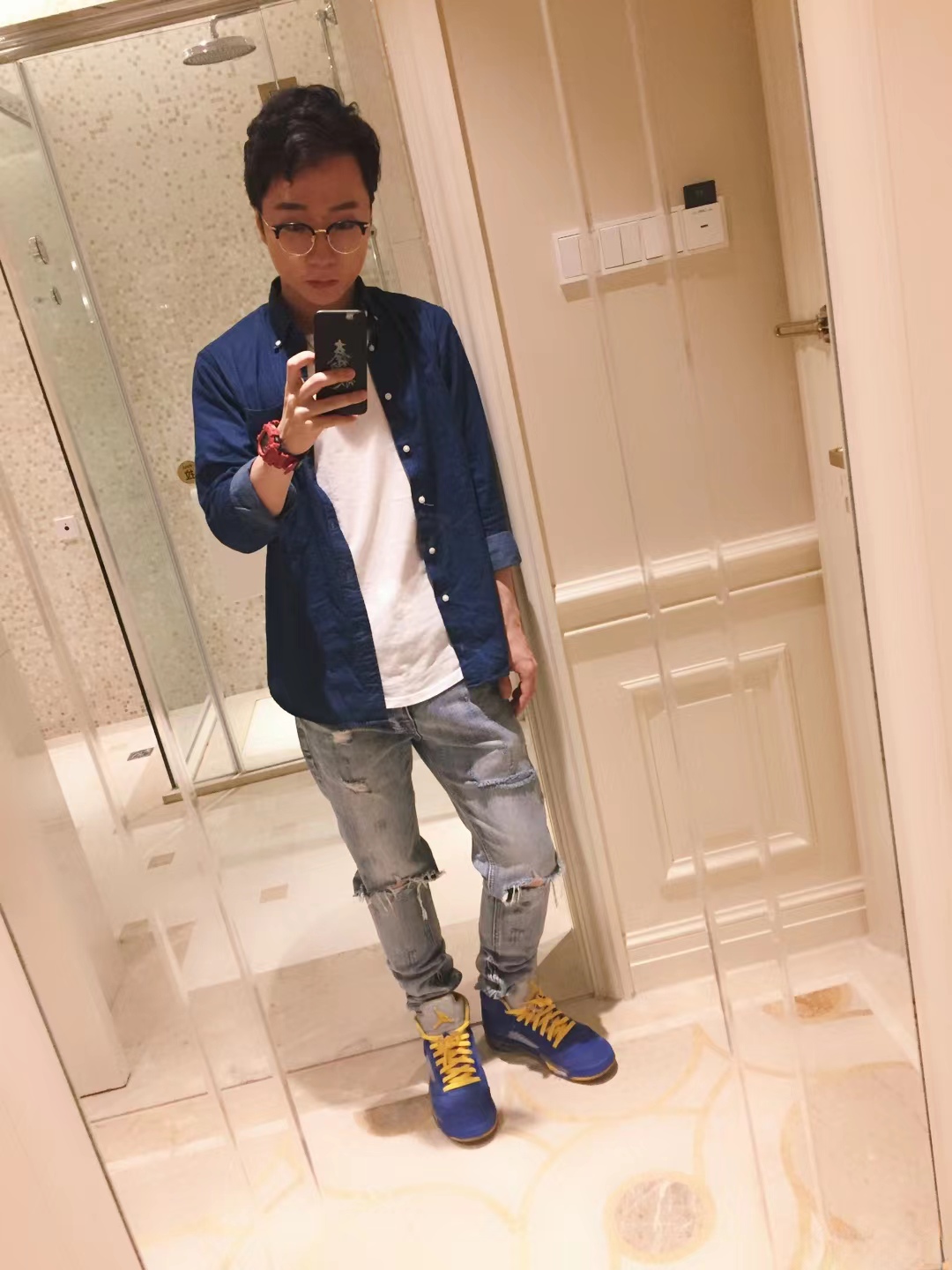 秦且歌