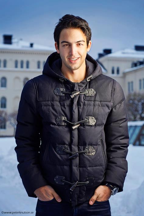  p>达林·赞雅(darin zanyar),1987年6月2日在斯德哥尔摩出生,瑞典