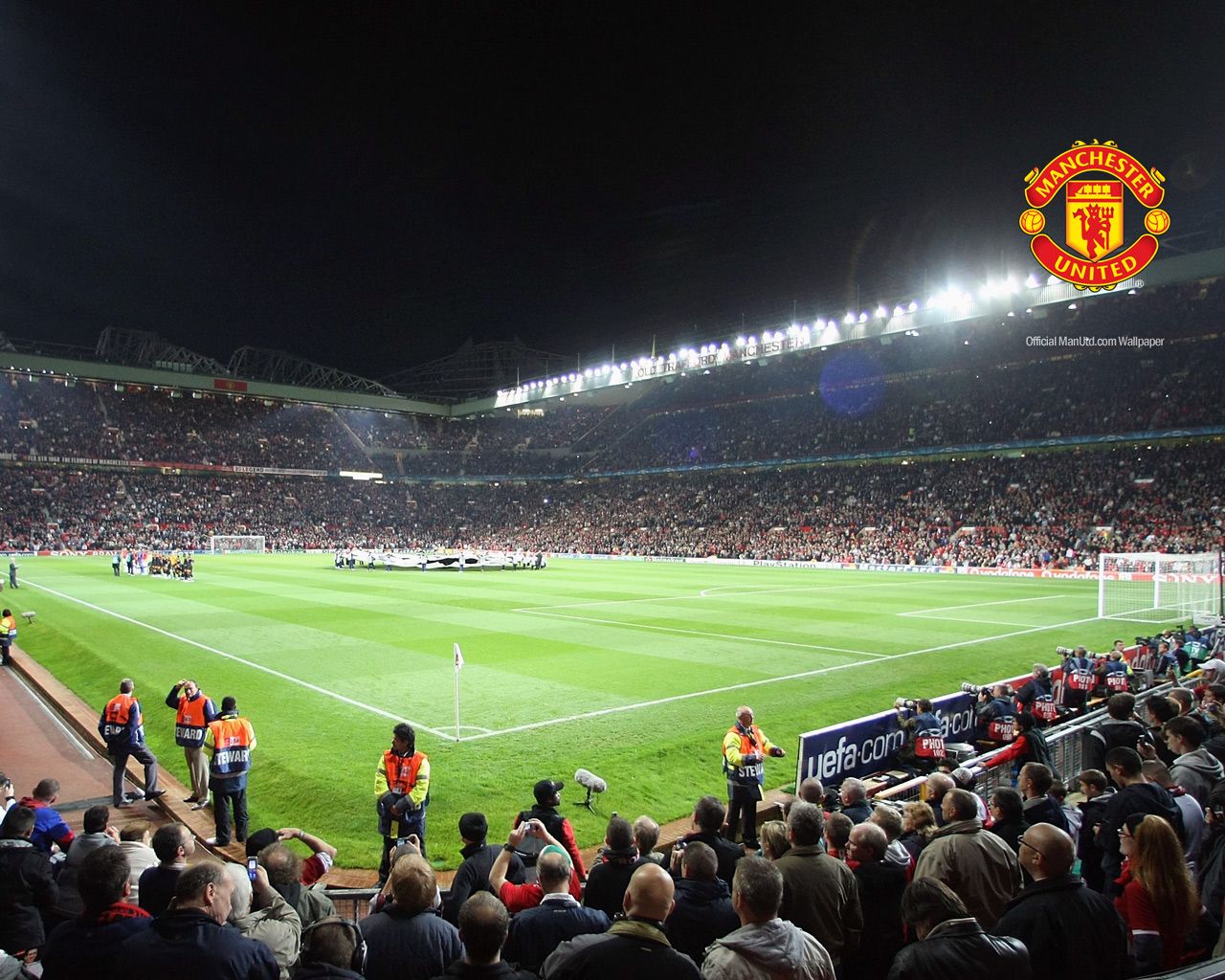 p>老特拉福德球场(old trafford),是位于英国 a target="_blank"