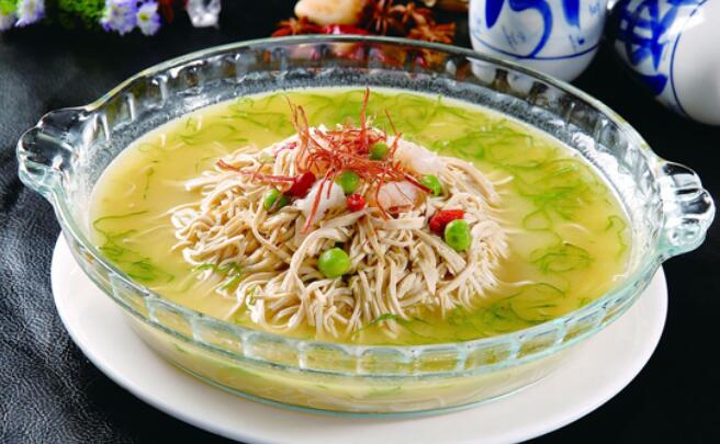 鸡汤火腿煮干丝