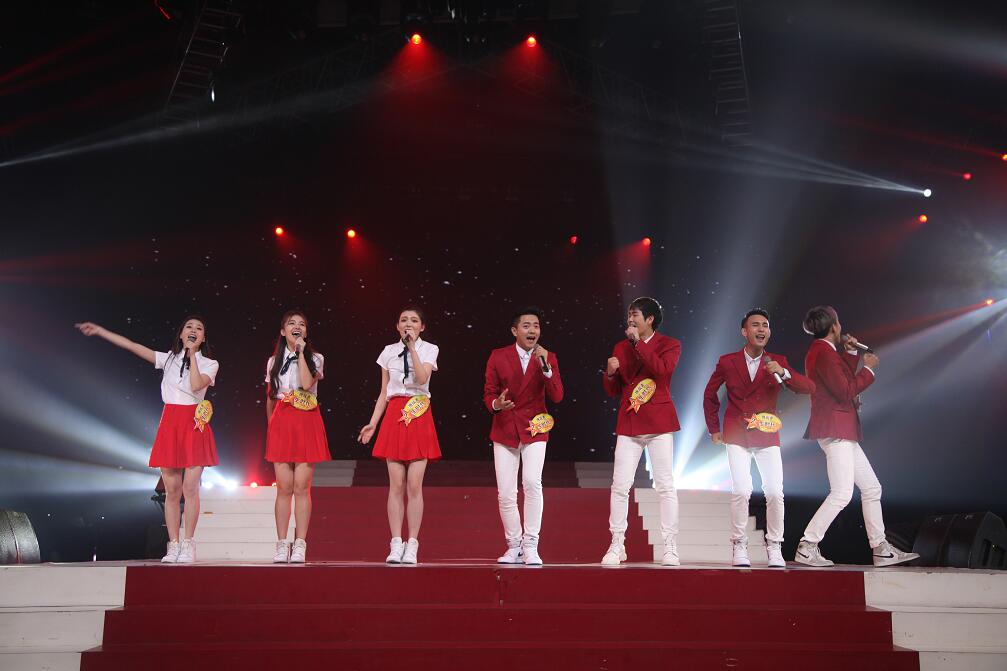 >练习生组合,国内首个男女混合 a target="_blank" href="/item/偶像