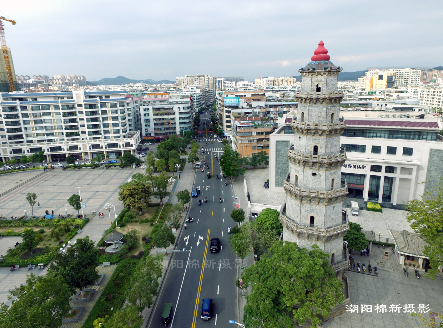 ">棉城镇是一个已于1994年撤销的历史行政机构的名字,位于潮阳市县城