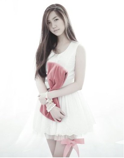  p>洪瑜暻(         ),1994年9月22日出生,韩国女子组合 a target="