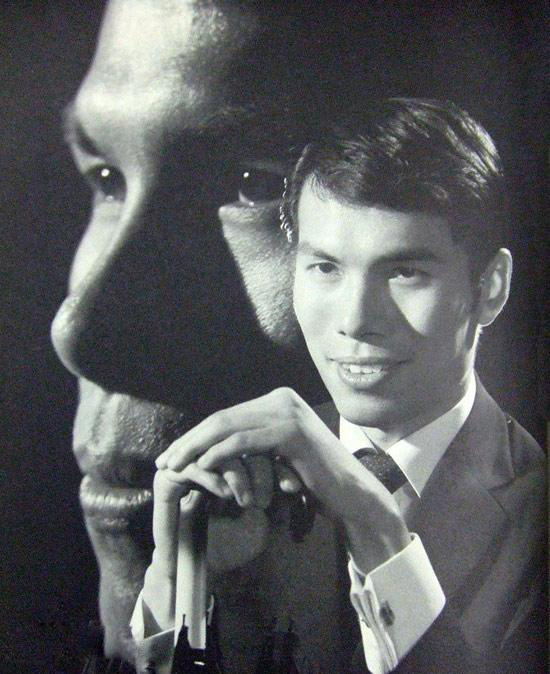  p>陈鸿烈(1943年6月7日～2009年11月24日),出生于上海,香港影视男