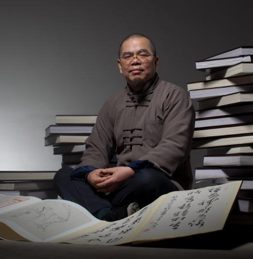  p>苏文,本姓王名虎官,亚明师为其易名苏文,意