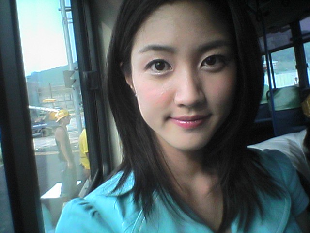  p>李秀景(         ),1982年3月13日出生于韩国,演员,毕业于 a