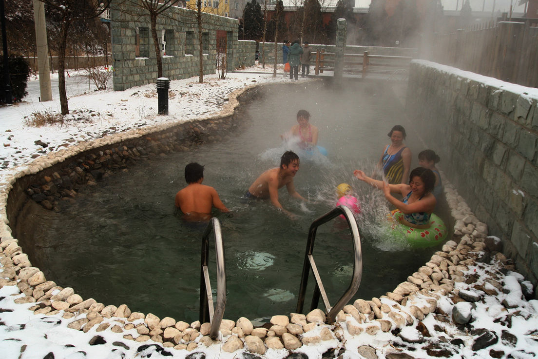 chivrqz">怀来帝曼温泉度假有限公司(简称帝曼温泉)是一家集餐饮,住宿