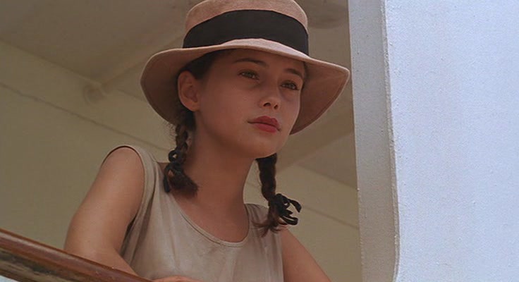  p>《情人》是由让·雅克·阿诺执导, a href="#" data-lemmaid="
