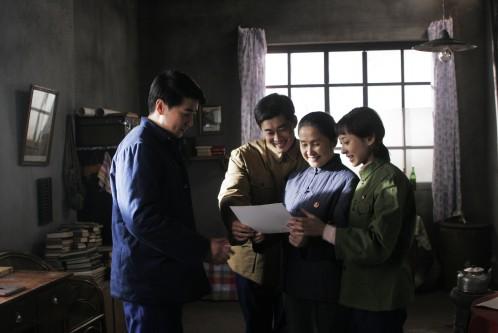  p>《红莓花儿开》是由中央电视台中国电视剧制作中心与中国教育电视