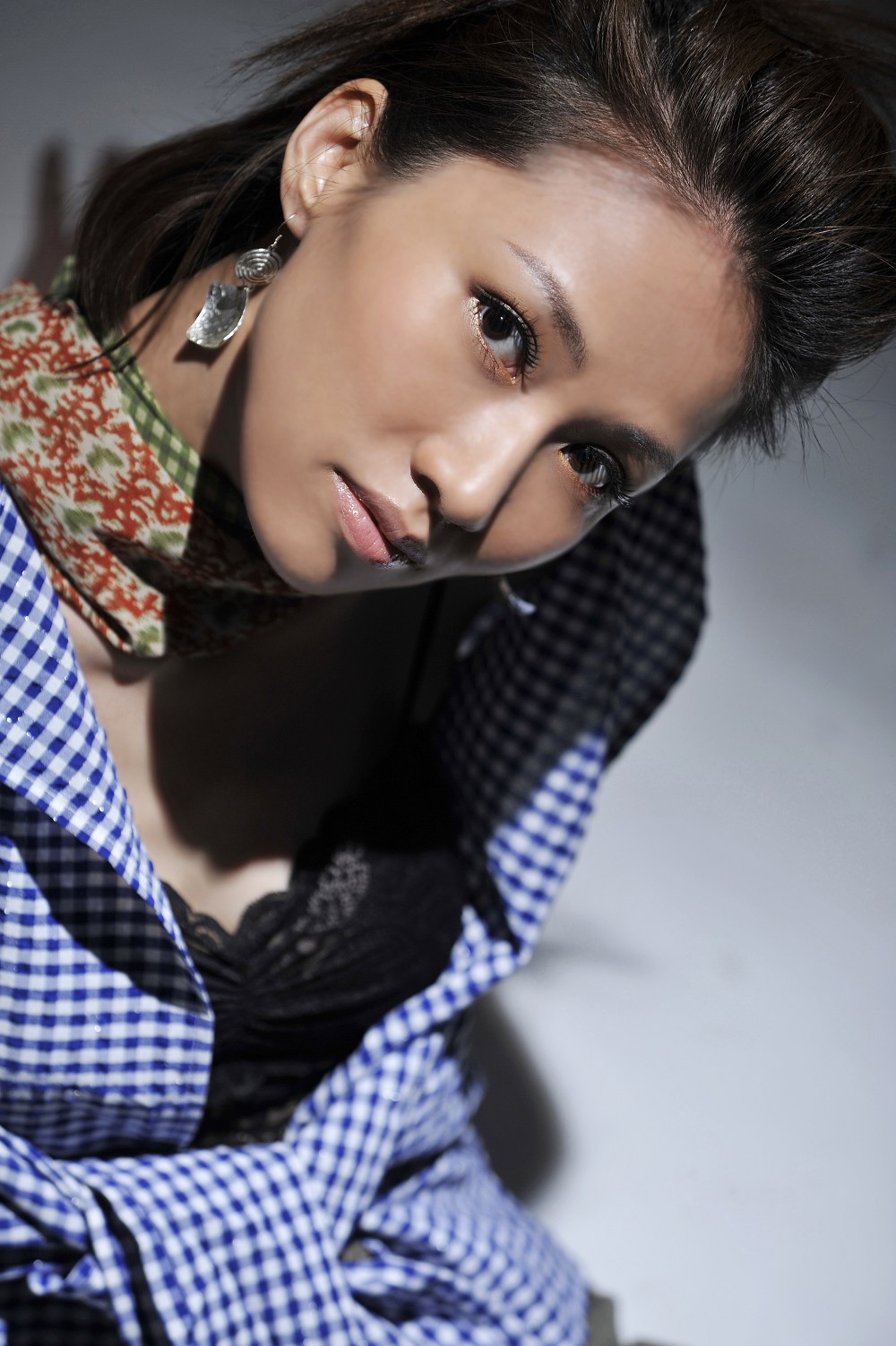  p>《真的有点真了》是歌手黄琦雯2006年发行的同名专辑《黄琦雯》中