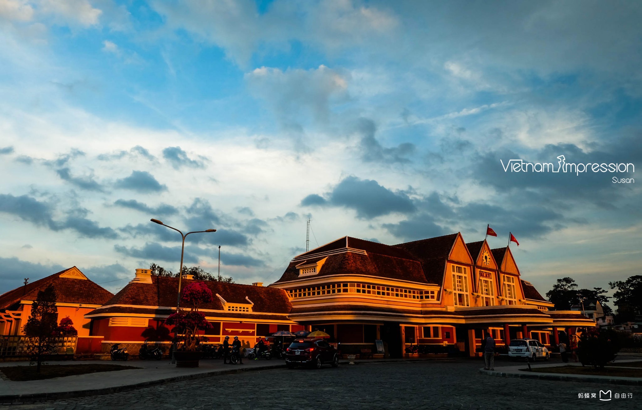  p>大叻火车站位于春香湖东500米处,被称为越南最美的火车站,是法国