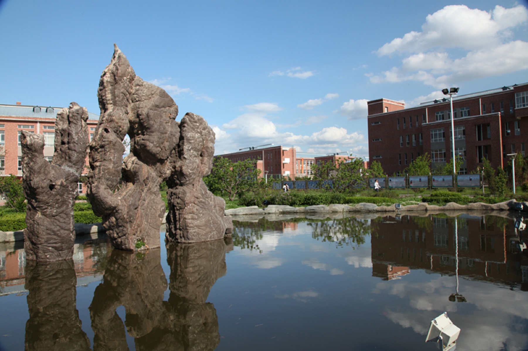  p>牡丹江市第一高级中学,简称牡丹江一中,位于黑龙江省东南部 a href