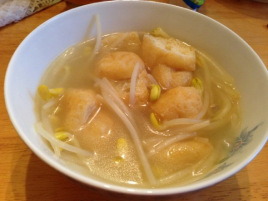 油豆腐黄豆芽汤