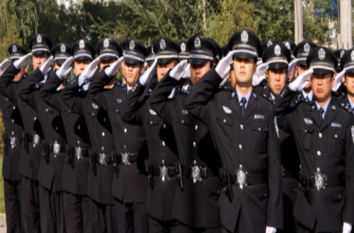  p>司法警察简称"法警".司法机关所设执行特定任务的警察.