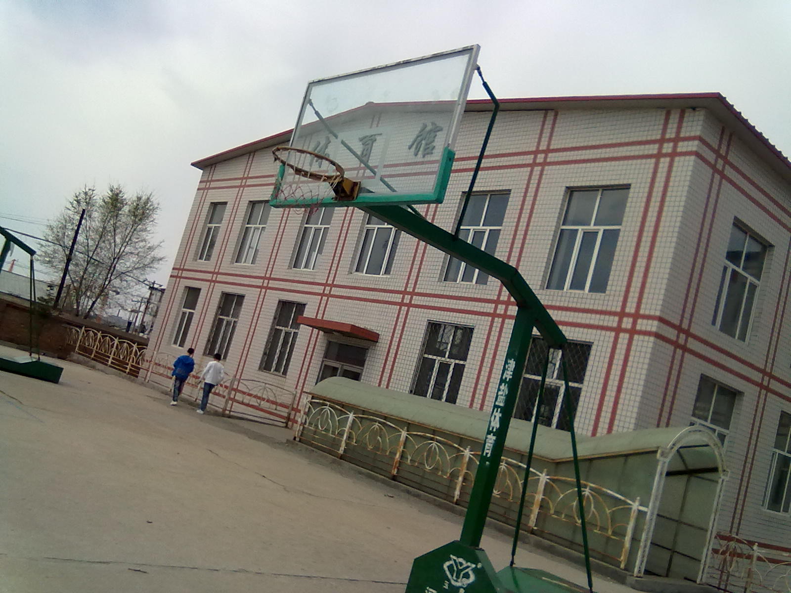 宾县第三中学简称"三中".     /p>