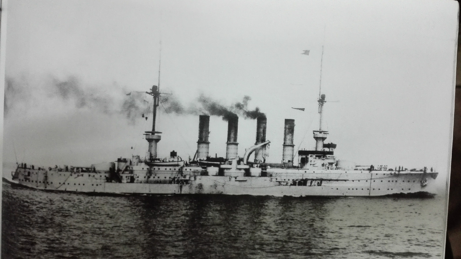  p>约克级是按照德国海军1901年计划为侦查舰队建造的装甲巡洋舰,共2