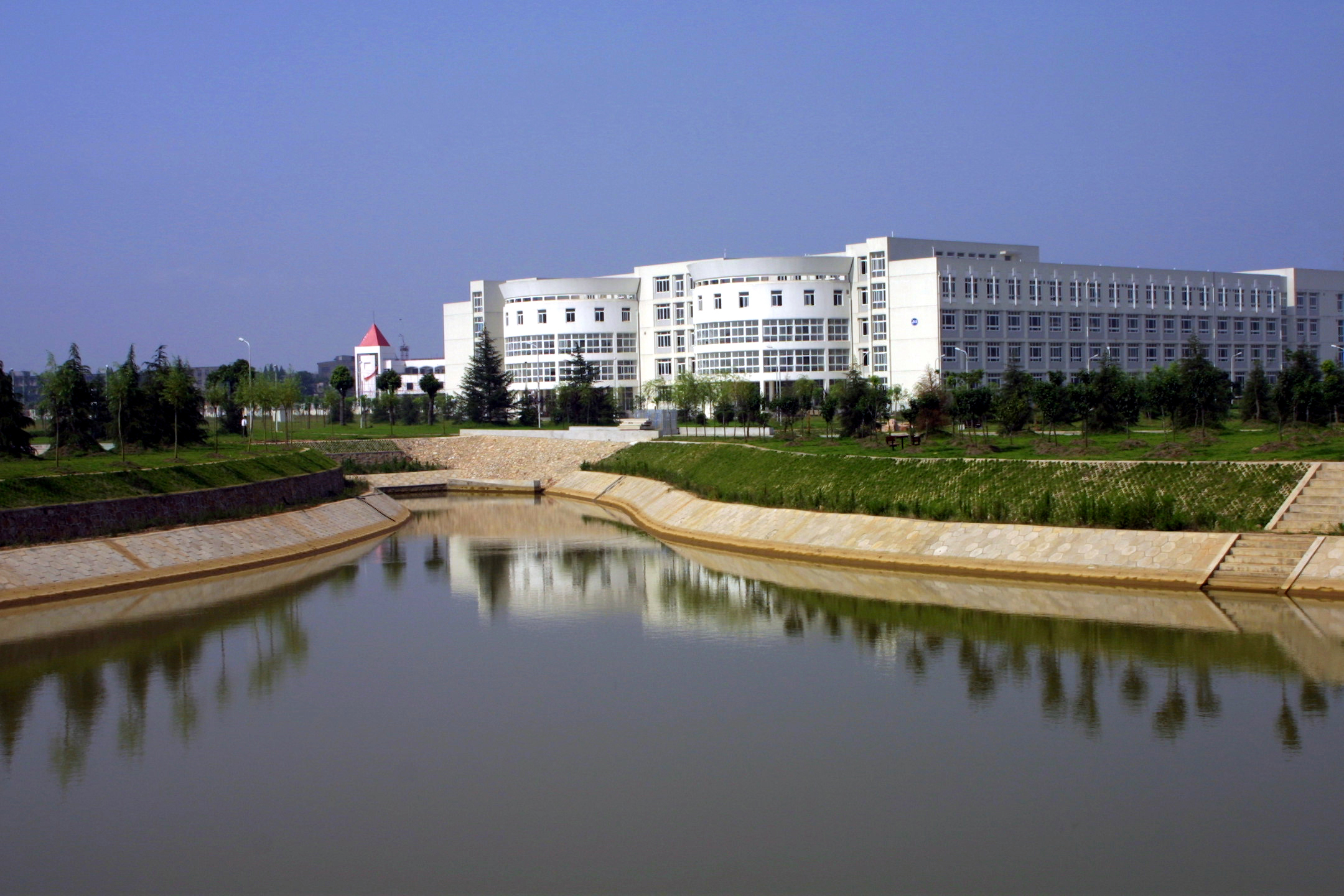 江汉大学