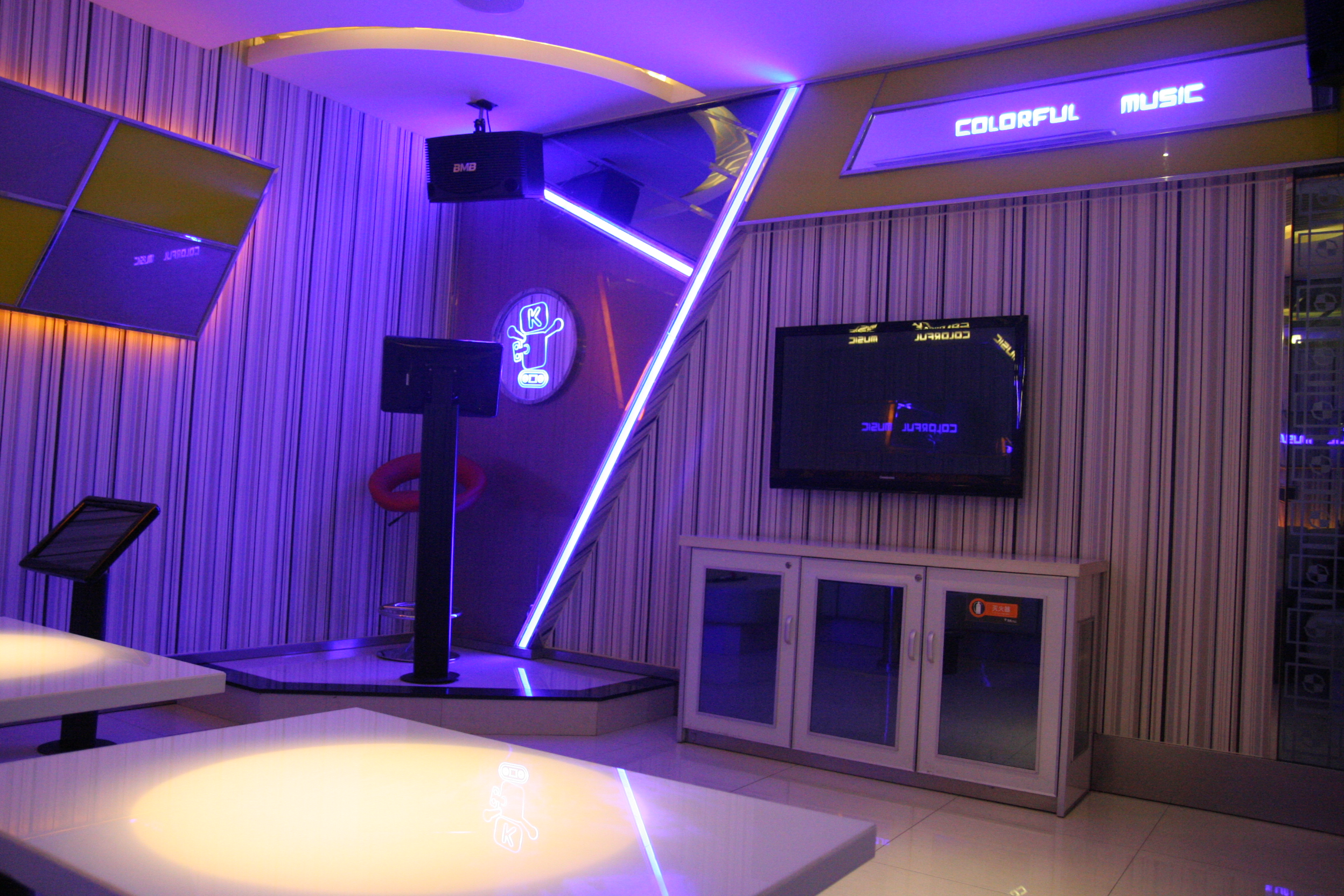 炫音全国连锁ktv