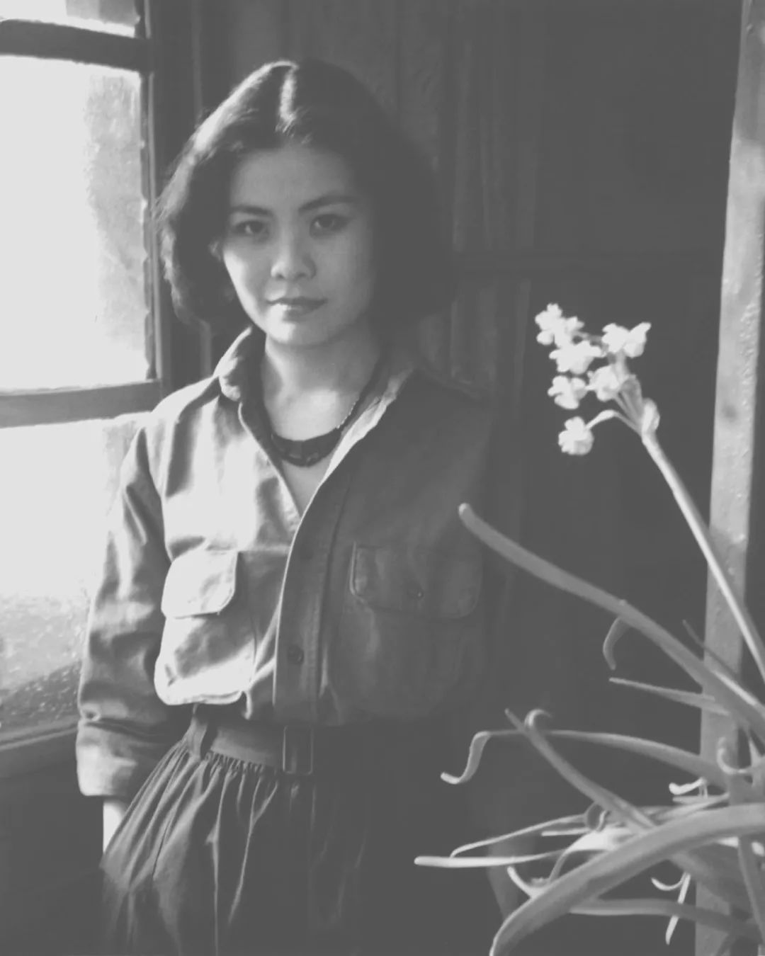 15岁下乡务农，33岁成为国宝级专家，54岁娶回正部级美女作家！_百科TA说