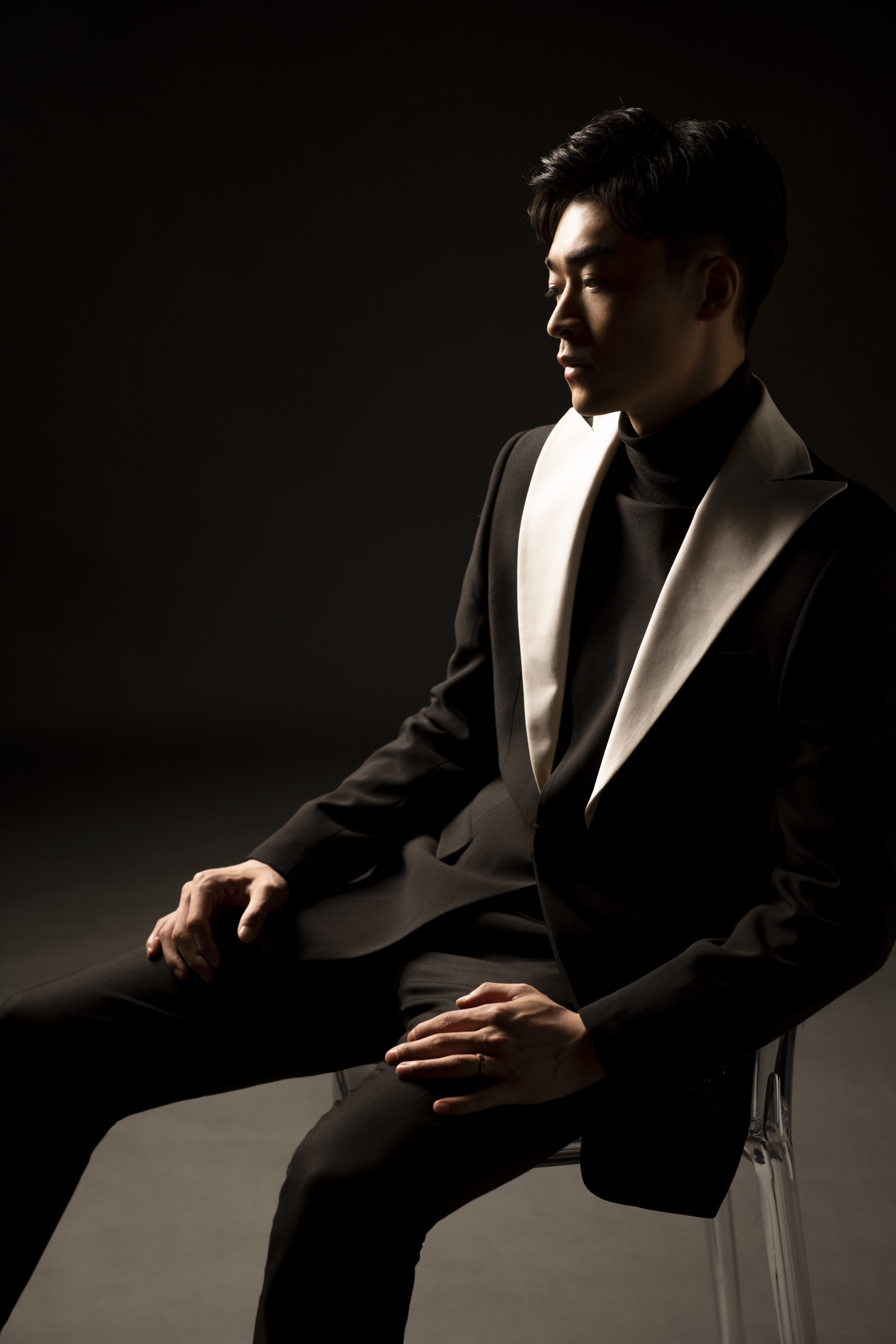 ">辽宁芭蕾舞团 /a>首席主演,国家一级演员,辽宁省舞蹈家协会理事