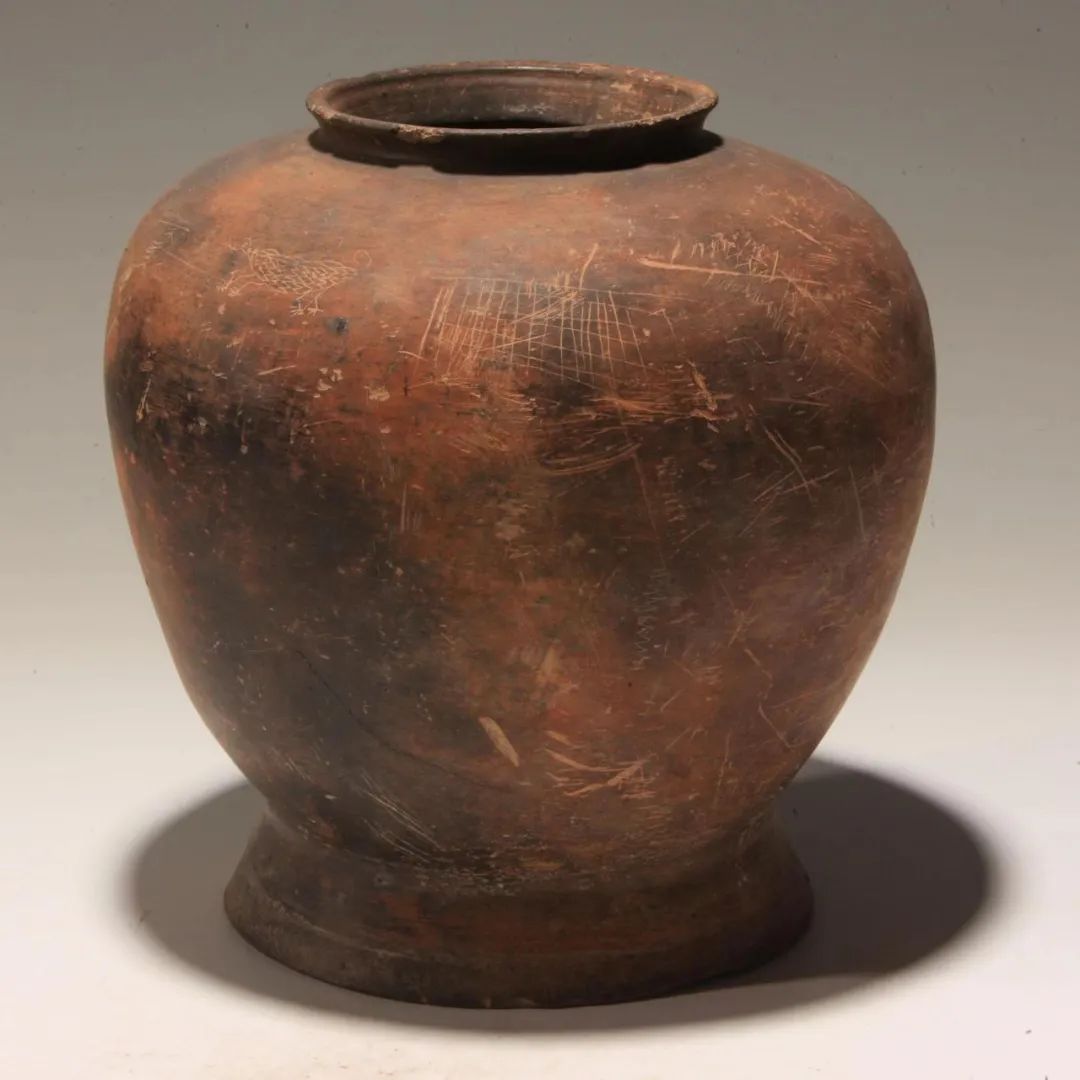 刻符黑陶罐