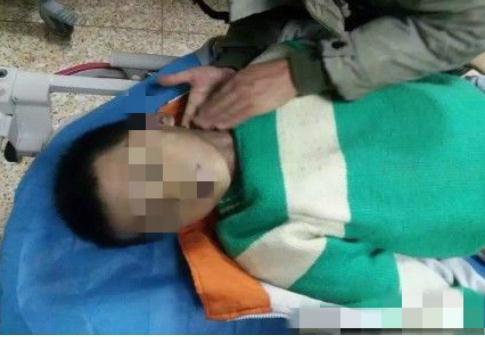 id="2439147">余干县公安局 /a>瑞洪派出所报称:其子张某康死在家中