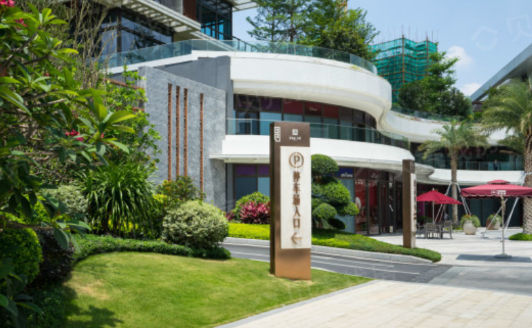  p data-id="gnaxzc9grd">佳兆业天墅位于广州市白云同和,由 a target