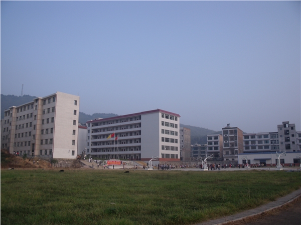  p data-id="tuub6pjgpnet">湄潭县湄江高级中学(meijiang senior